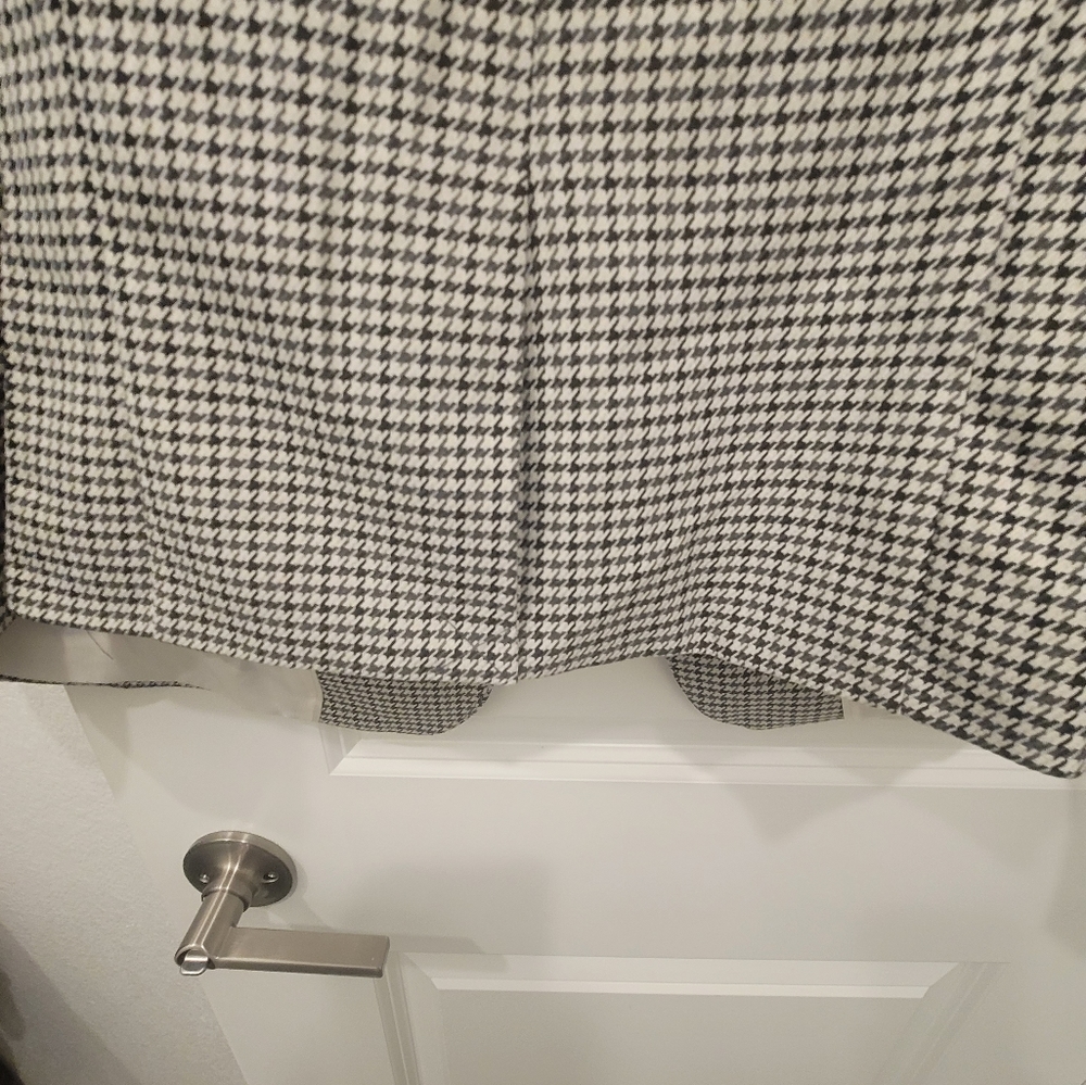 Clothing - Picture 2 of 4
